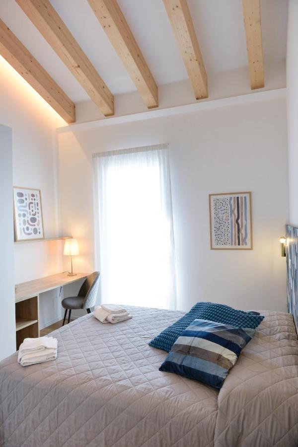 Residenza Emilia Apartment ปาโดวา ภายนอก รูปภาพ