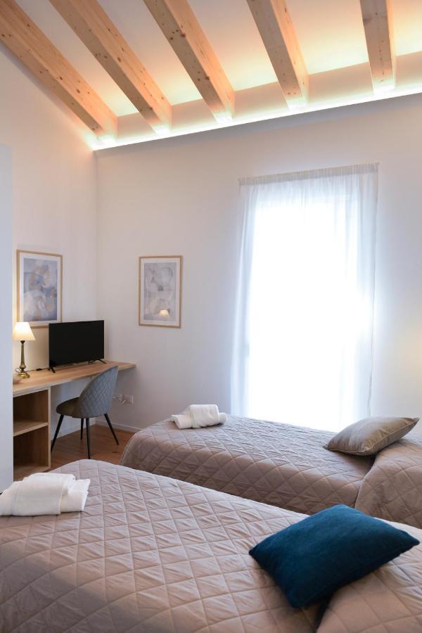 Residenza Emilia Apartment ปาโดวา ภายนอก รูปภาพ